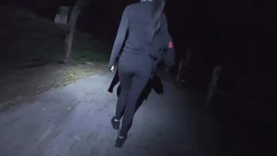 穿着瑜伽裤夜跑 被我强行拿下 没想到是个大巨乳 赚大发了